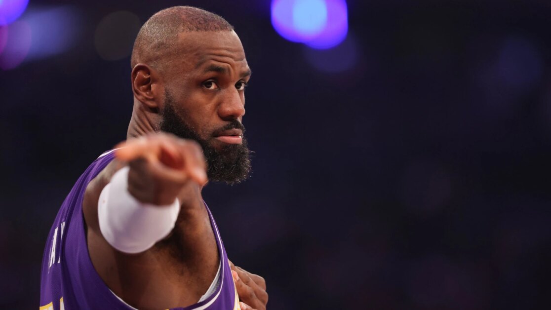 The Athletic: Какой вопрос Леброн Джеймс должен был задать Тайгеру Вудсу?